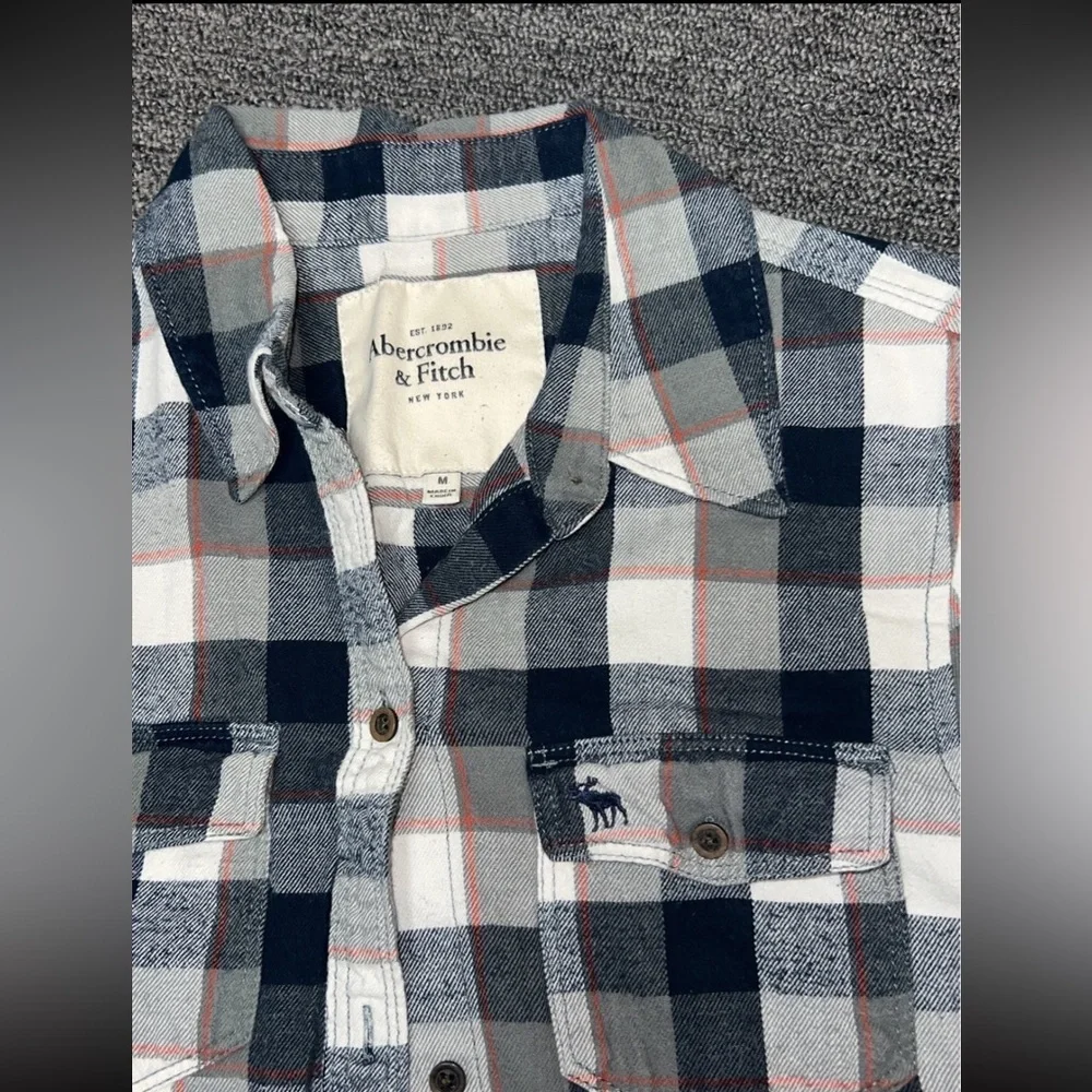 Abercrombie & Fitch Flannel - Picture 2 of 5